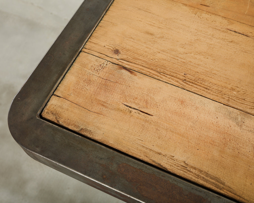 English Industrial Style Iron Pine Plank Dining Table