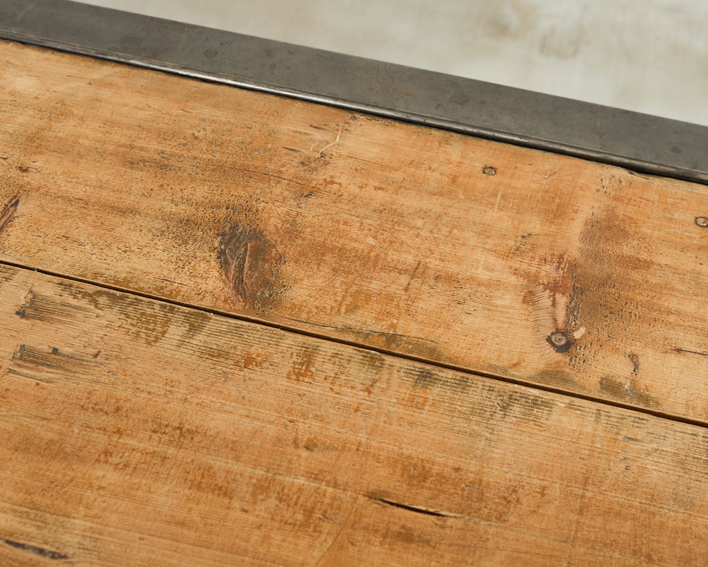 English Industrial Style Iron Pine Plank Dining Table