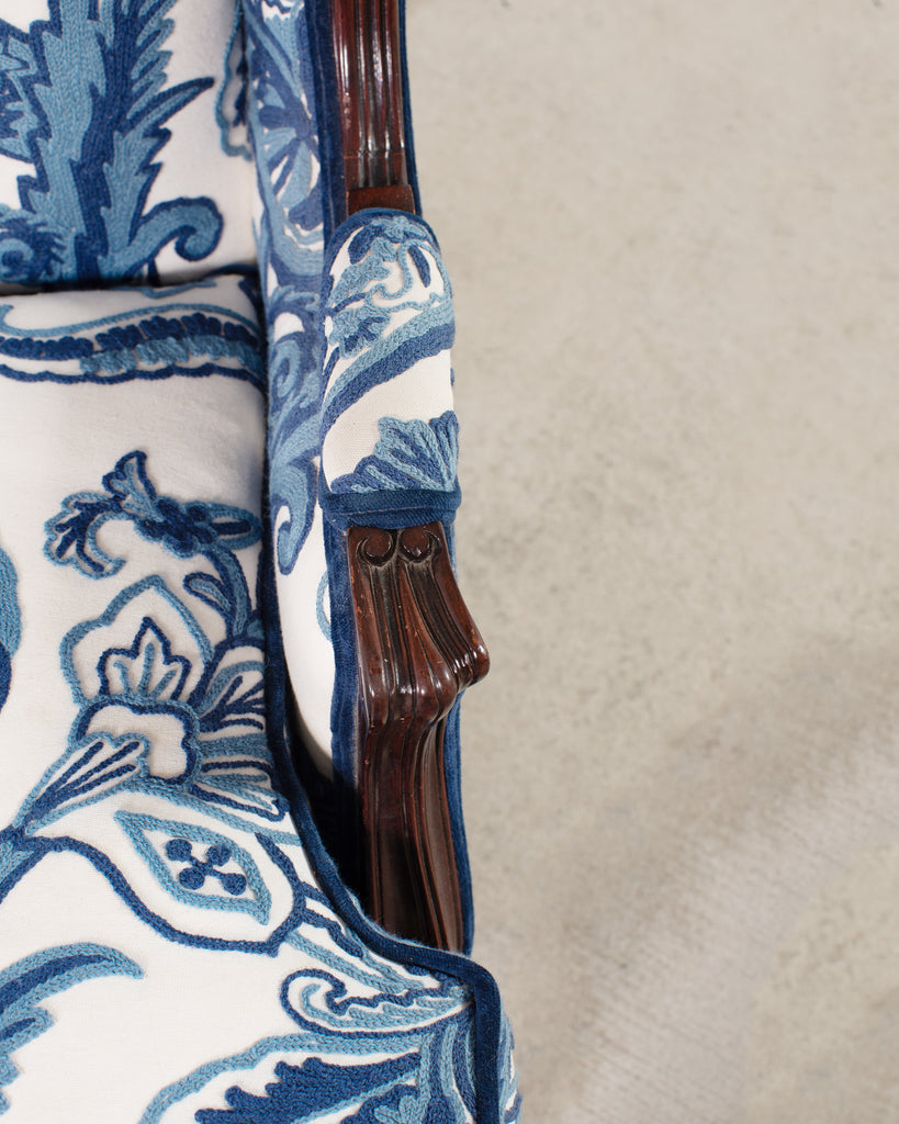 Louis XV Style Wingback Bergere á Oreilles Crewel Work