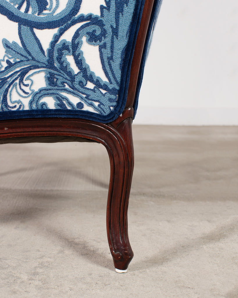 Louis XV Style Wingback Bergere á Oreilles Crewel Work