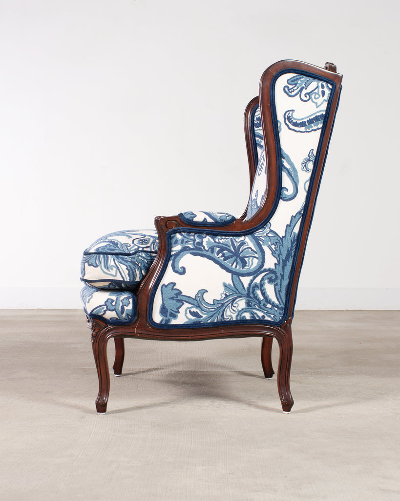 Louis XV Style Wingback Bergere á Oreilles Crewel Work