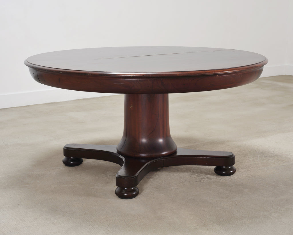 Carrie Bradshaw's Screen Used Regency Pedestal Dining Table