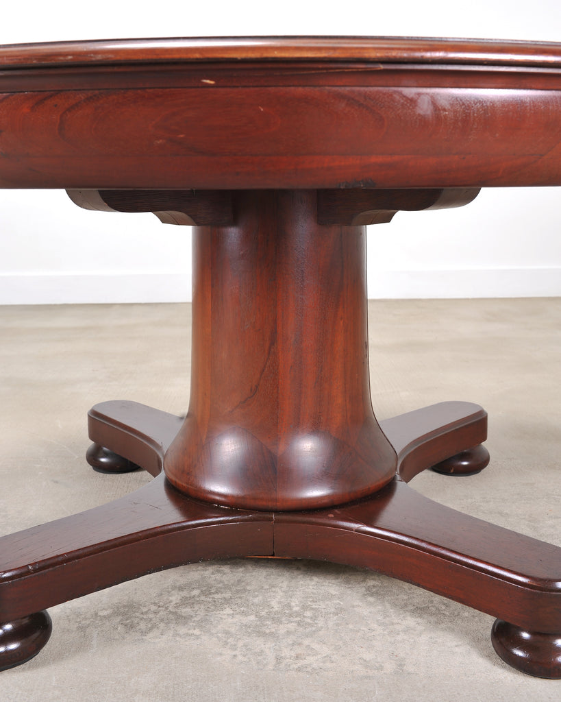Carrie Bradshaw's Screen Used Regency Pedestal Dining Table