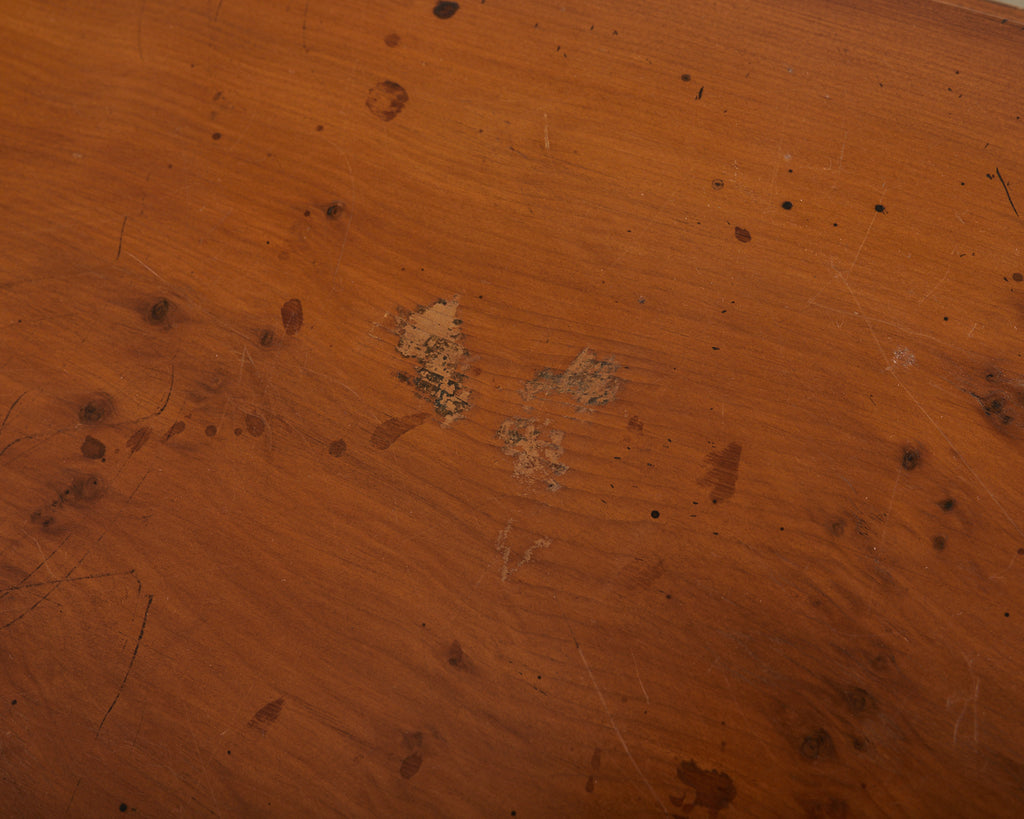 Dennis and Leen Georgian Style Drop-leaf Oval Dining Table