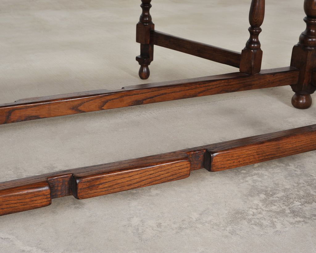 English Georgian Style Oak Drop-Leaf Wake Dining Table 7.5 Ft