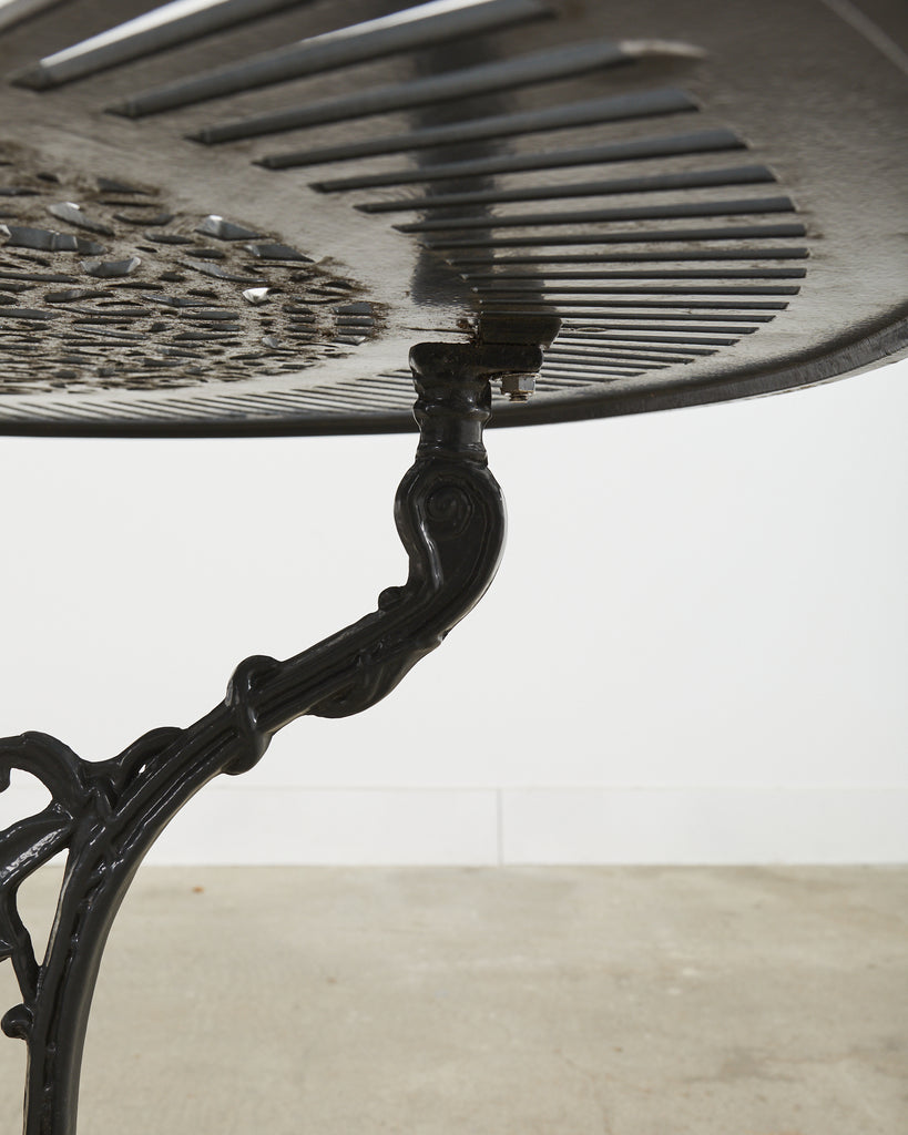 Neoclassical Style Round Aluminum Patio Garden Dining Table