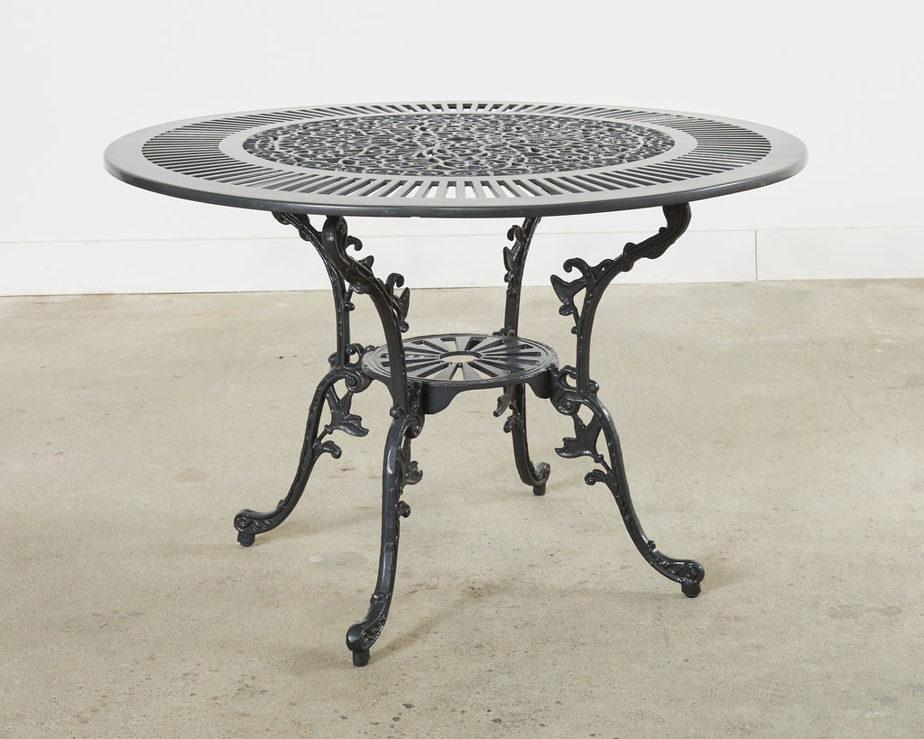 Neoclassical Style Round Aluminum Patio Garden Dining Table