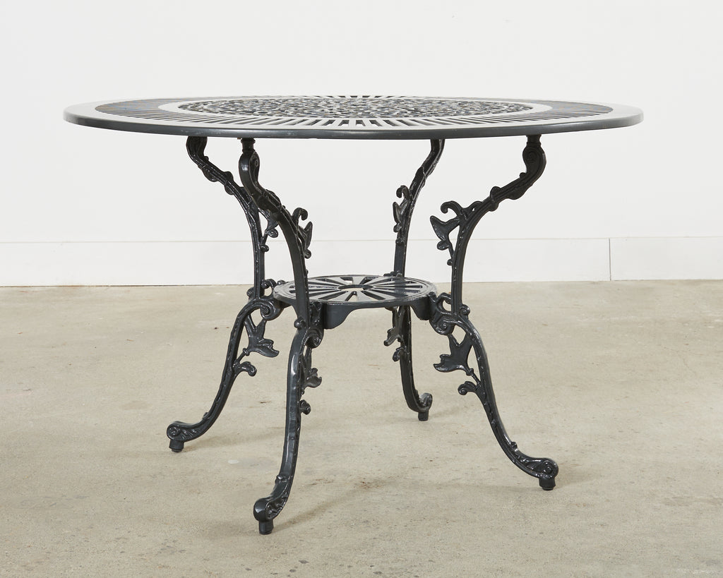 Neoclassical Style Round Aluminum Patio Garden Dining Table