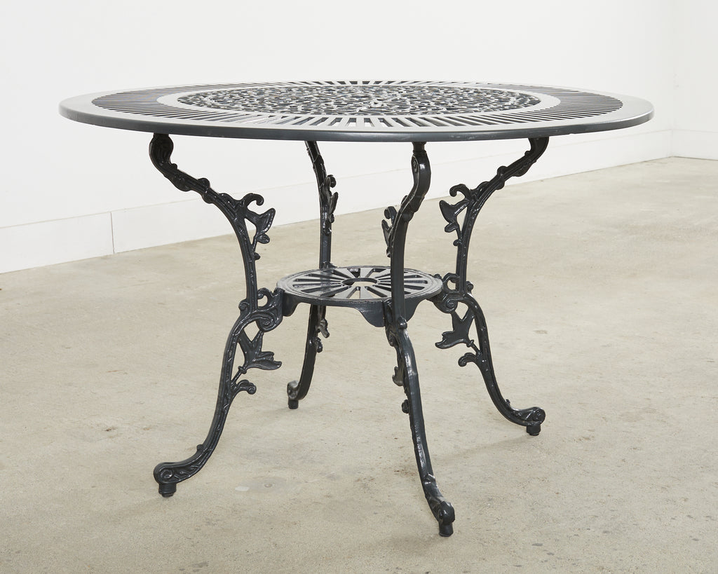 Neoclassical Style Round Aluminum Patio Garden Dining Table