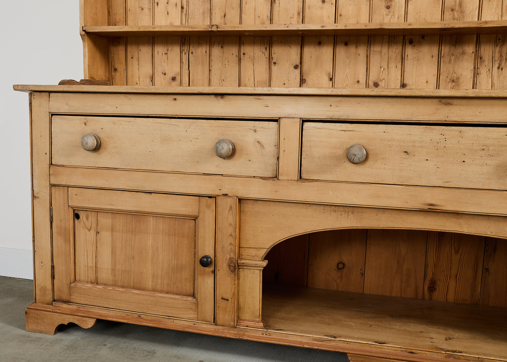 Country English Farmhouse Welsh Pine Dresser with Plate Rack