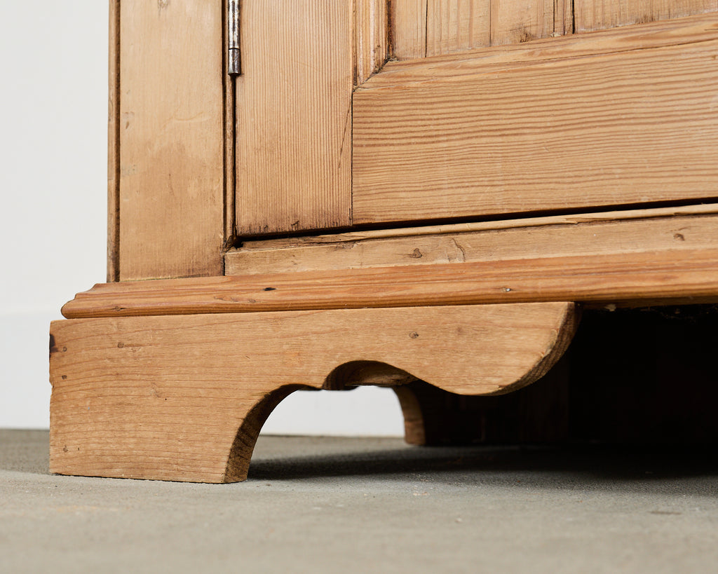 Country English Farmhouse Welsh Pine Dresser with Plate Rack