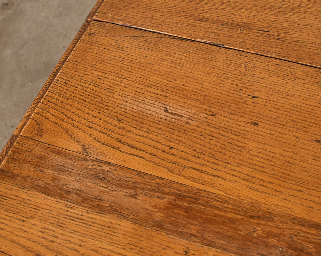 19th Century English Victorian Oak Dining Center Table