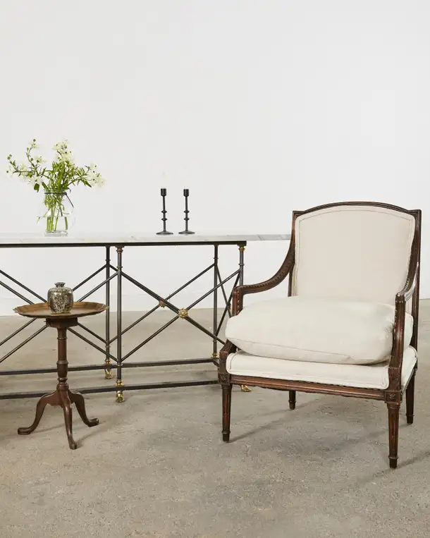 English Georgian Style Brass Tray Tilt-Top Tripod Drinks Table