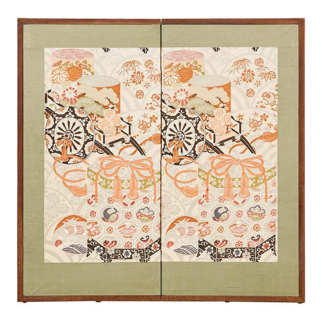 Japanese Showa Two Panel Screen Embroidered Silk Gilt Boxes