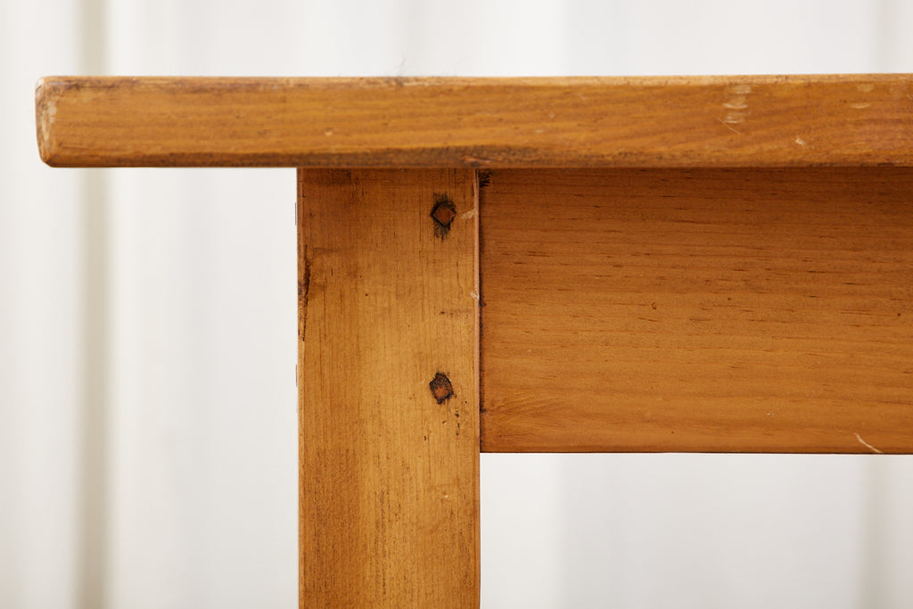 Country English Provincial Farmhouse Dining Table