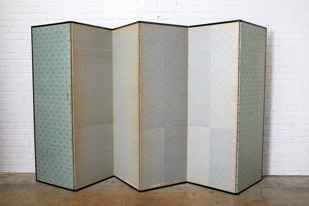 Pair of Japanese Edo Screens Chrysanthemums Along Fence