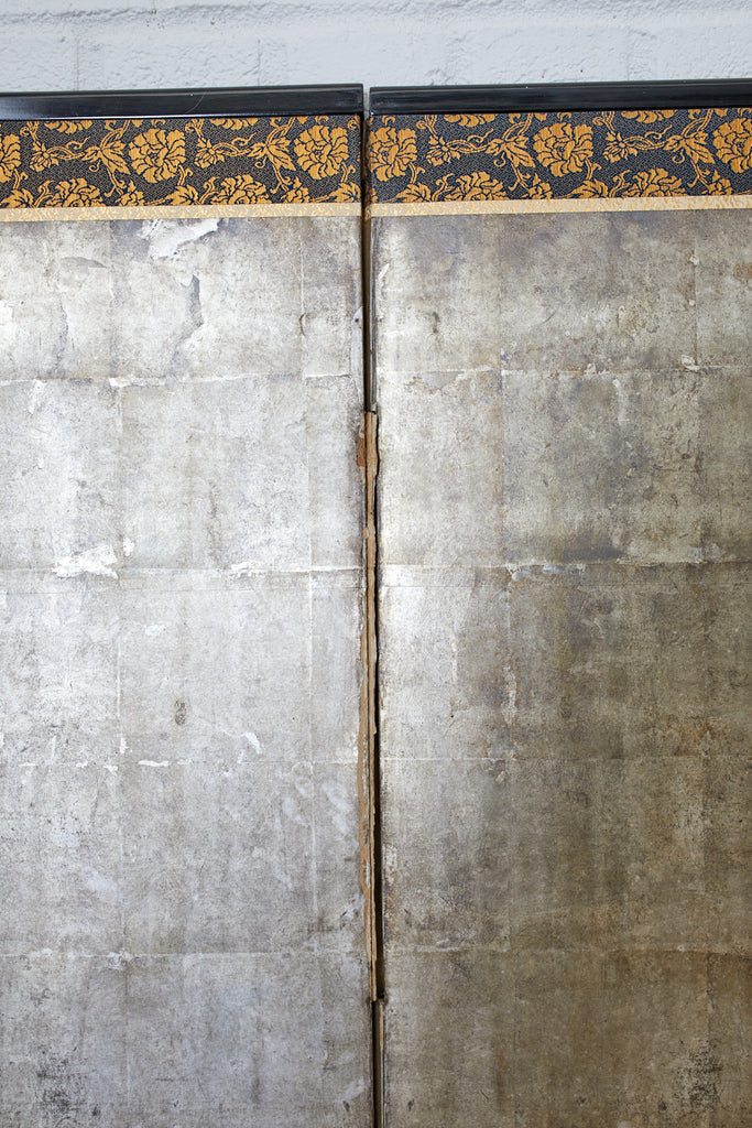 Pair of Japanese Edo Screens Chrysanthemums Along Fence