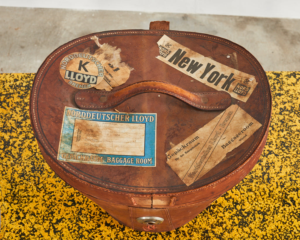 19th Century, English Regency Leather Oval Hat Box