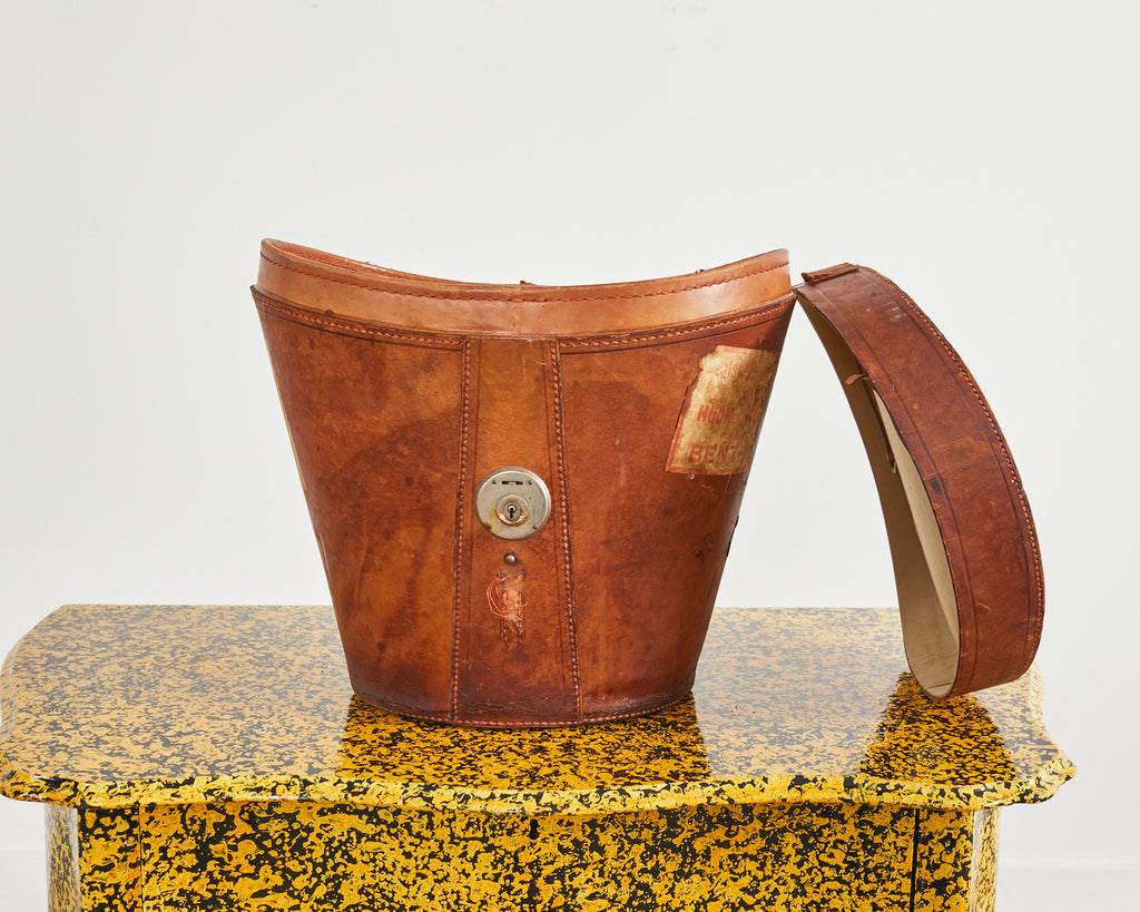 19th Century, English Regency Leather Oval Hat Box