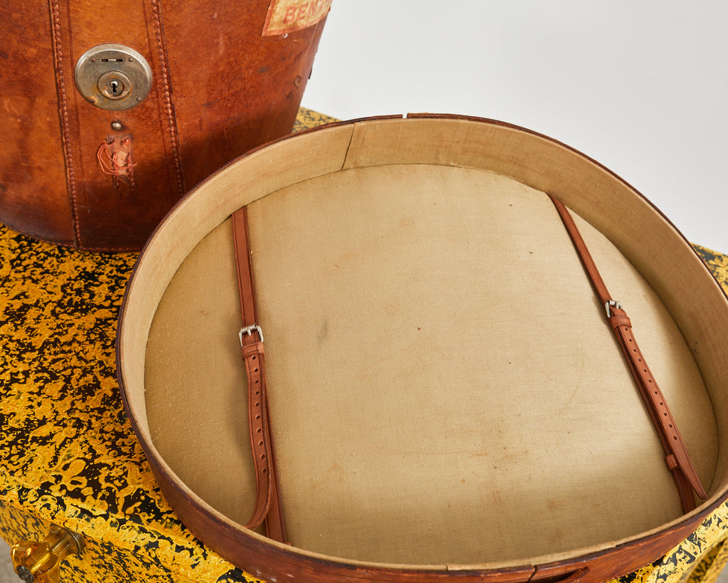 19th Century, English Regency Leather Oval Hat Box