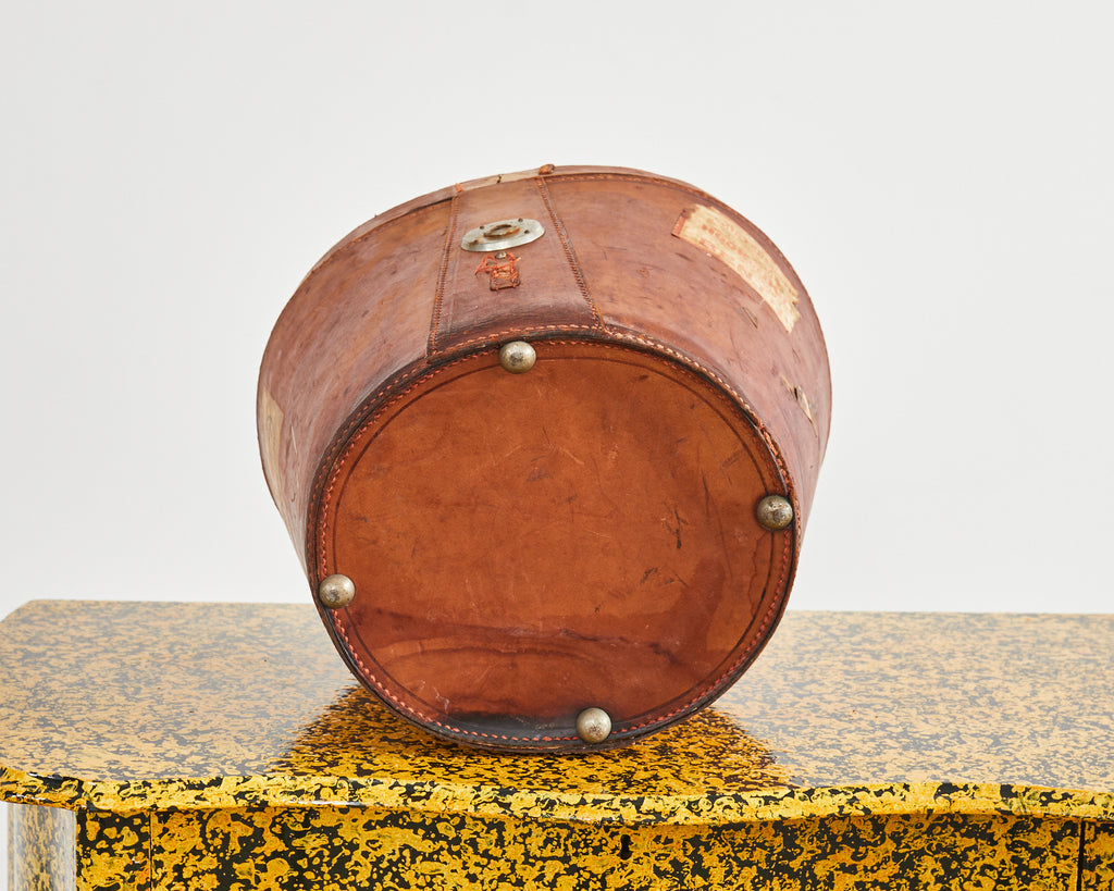 19th Century, English Regency Leather Oval Hat Box