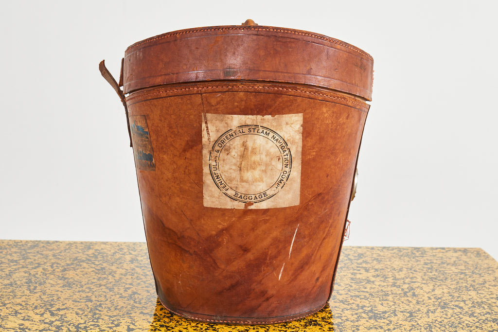 19th Century, English Regency Leather Oval Hat Box