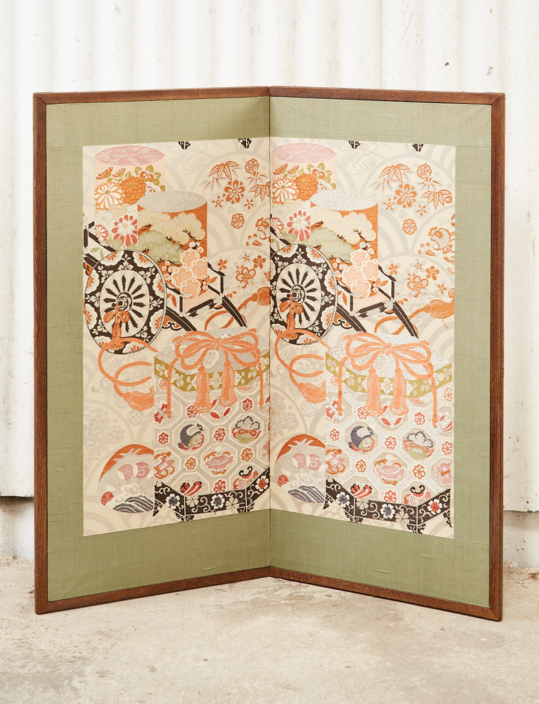 Japanese Showa Two Panel Screen Embroidered Silk Gilt Boxes