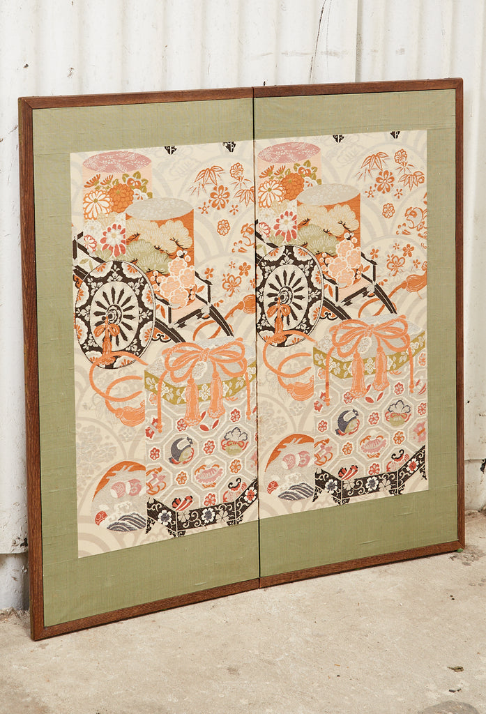 Japanese Showa Two Panel Screen Embroidered Silk Gilt Boxes