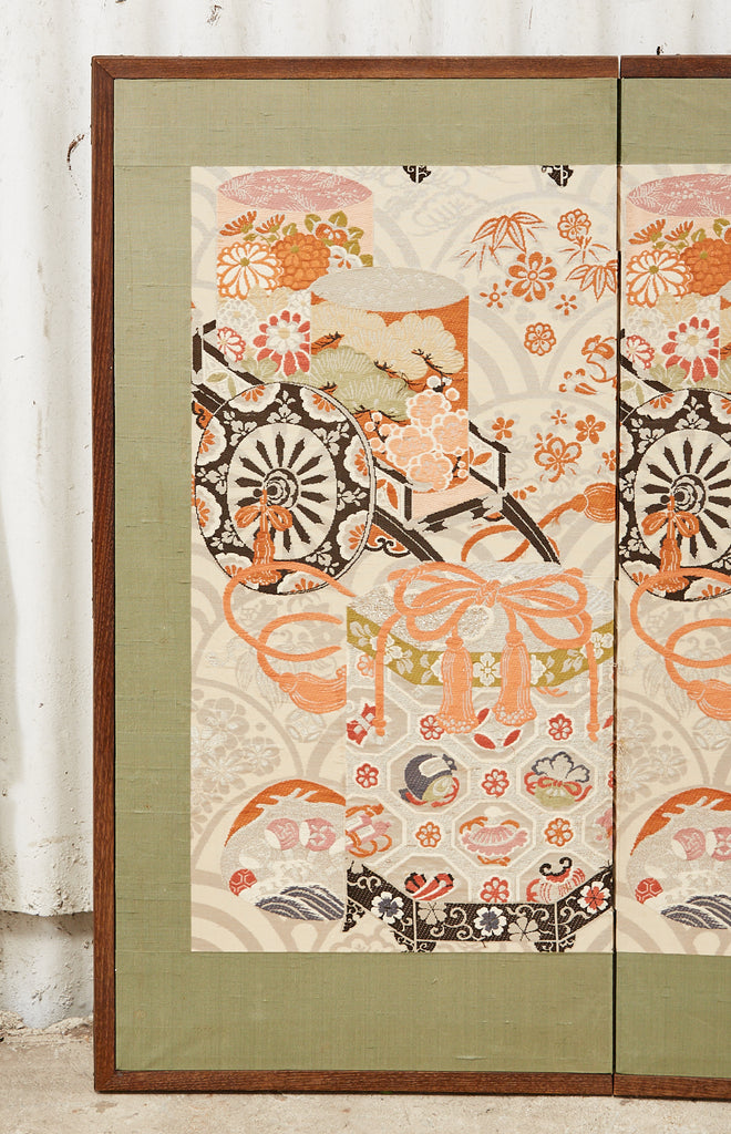 Japanese Showa Two Panel Screen Embroidered Silk Gilt Boxes