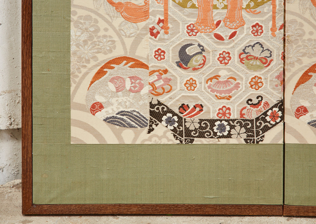 Japanese Showa Two Panel Screen Embroidered Silk Gilt Boxes